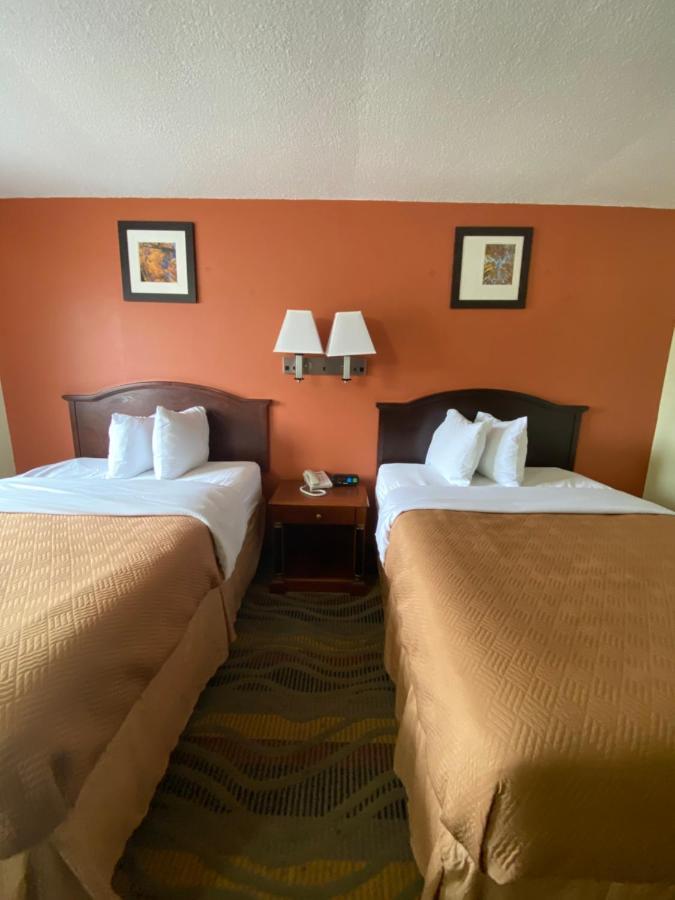 Travelodge By Wyndham La Porte/Michigan City Area Dış mekan fotoğraf