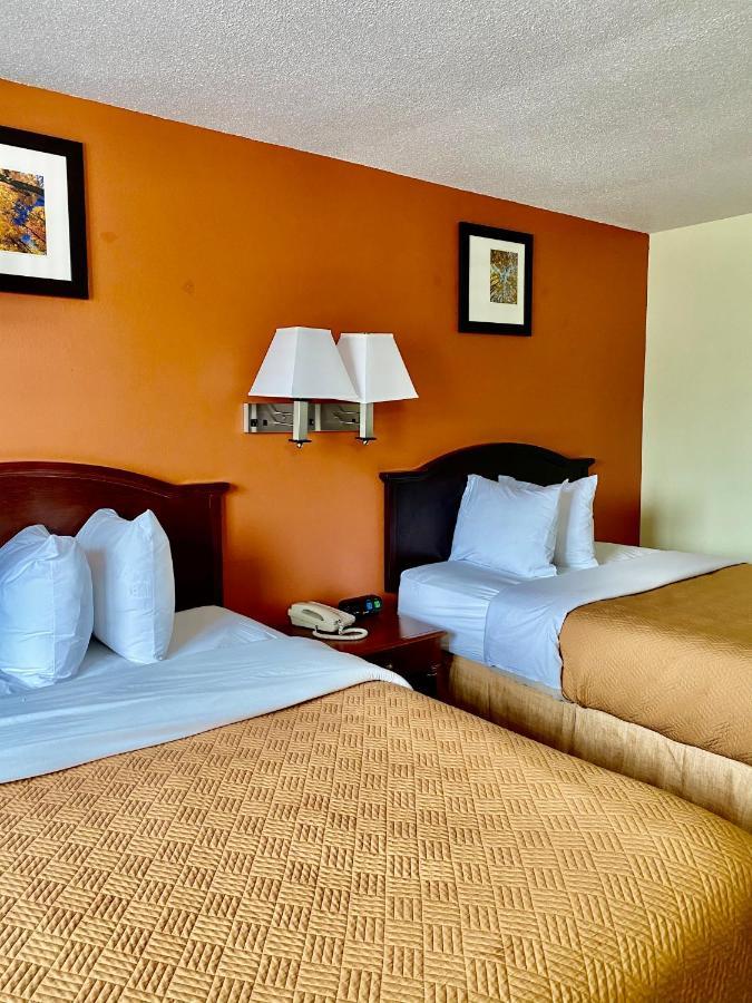 Travelodge By Wyndham La Porte/Michigan City Area Dış mekan fotoğraf