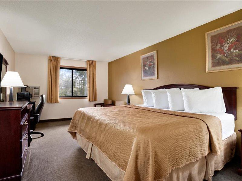 Travelodge By Wyndham La Porte/Michigan City Area Dış mekan fotoğraf