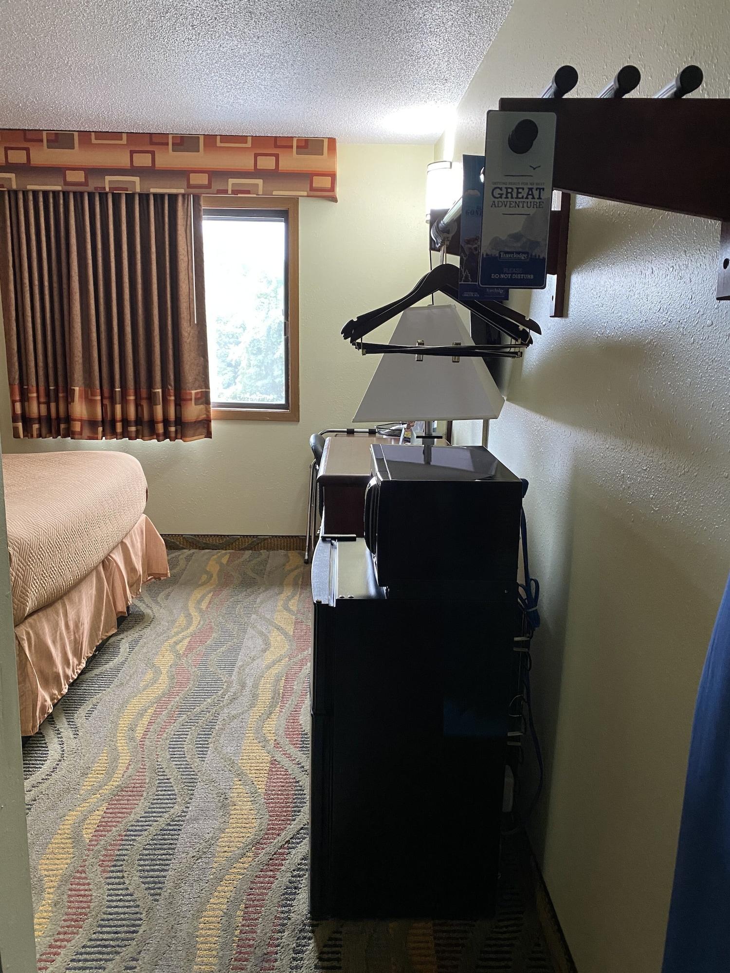 Travelodge By Wyndham La Porte/Michigan City Area Dış mekan fotoğraf