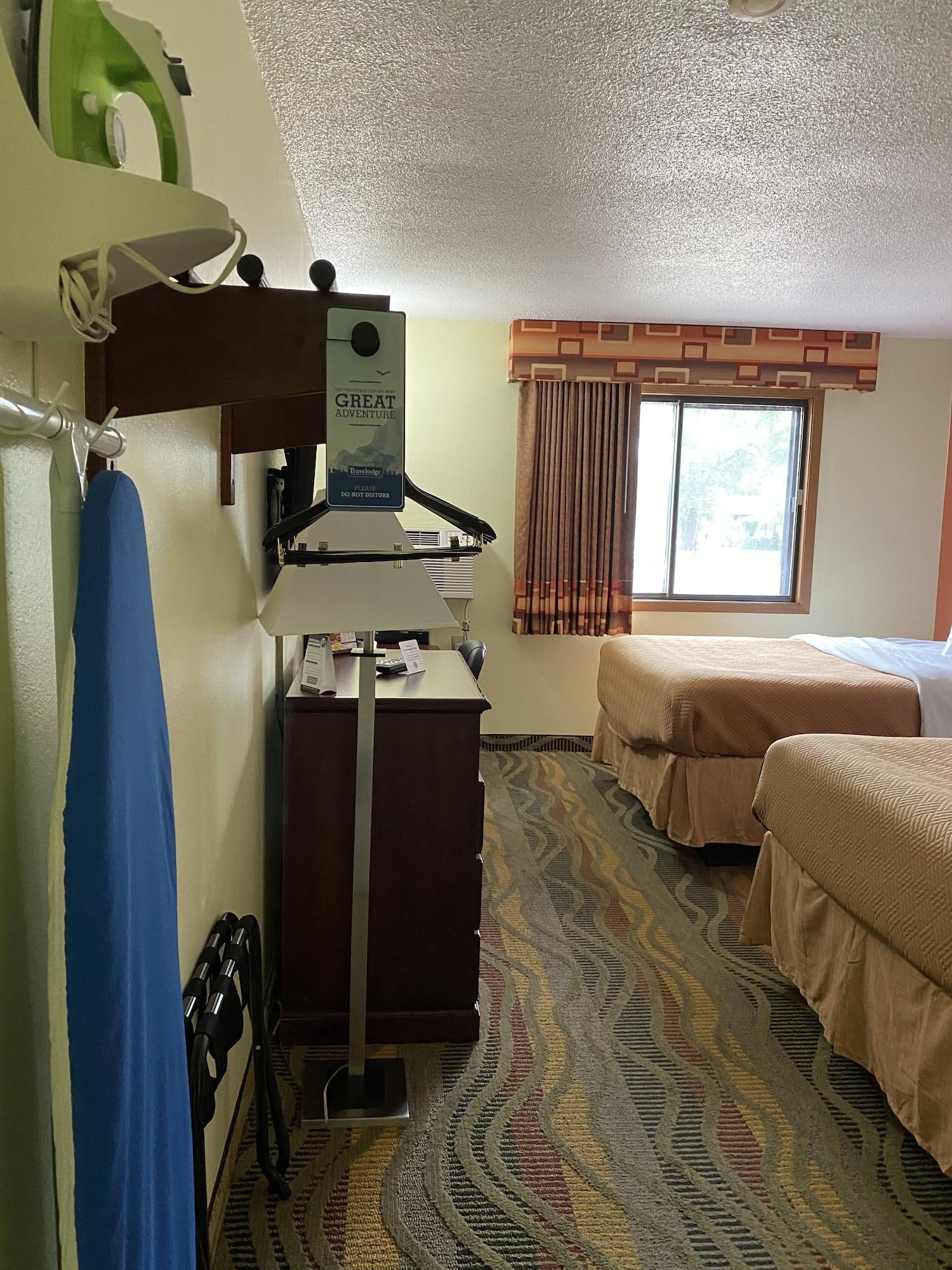 Travelodge By Wyndham La Porte/Michigan City Area Dış mekan fotoğraf