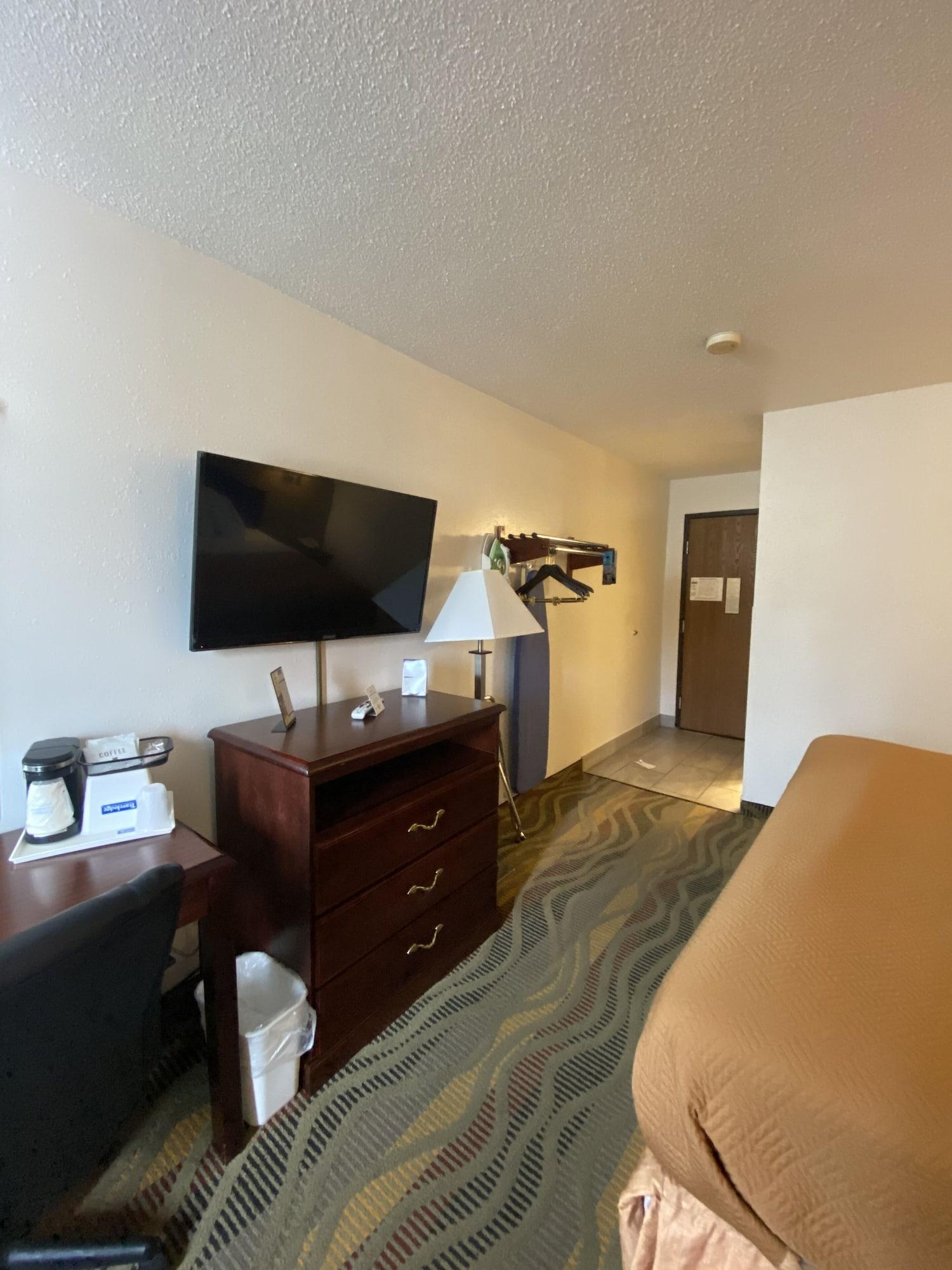 Travelodge By Wyndham La Porte/Michigan City Area Dış mekan fotoğraf