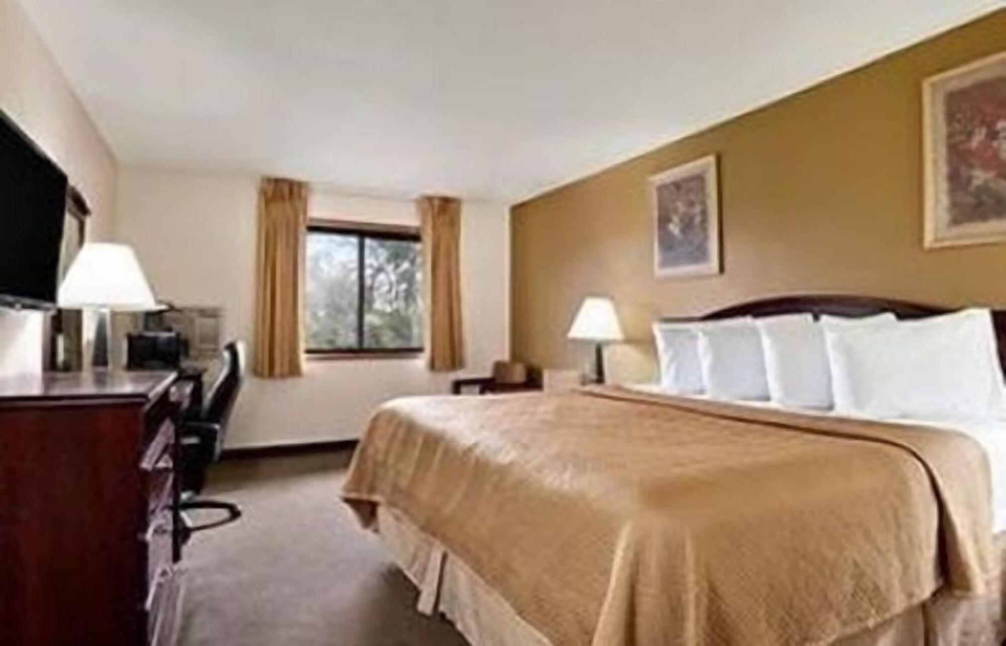 Travelodge By Wyndham La Porte/Michigan City Area Dış mekan fotoğraf