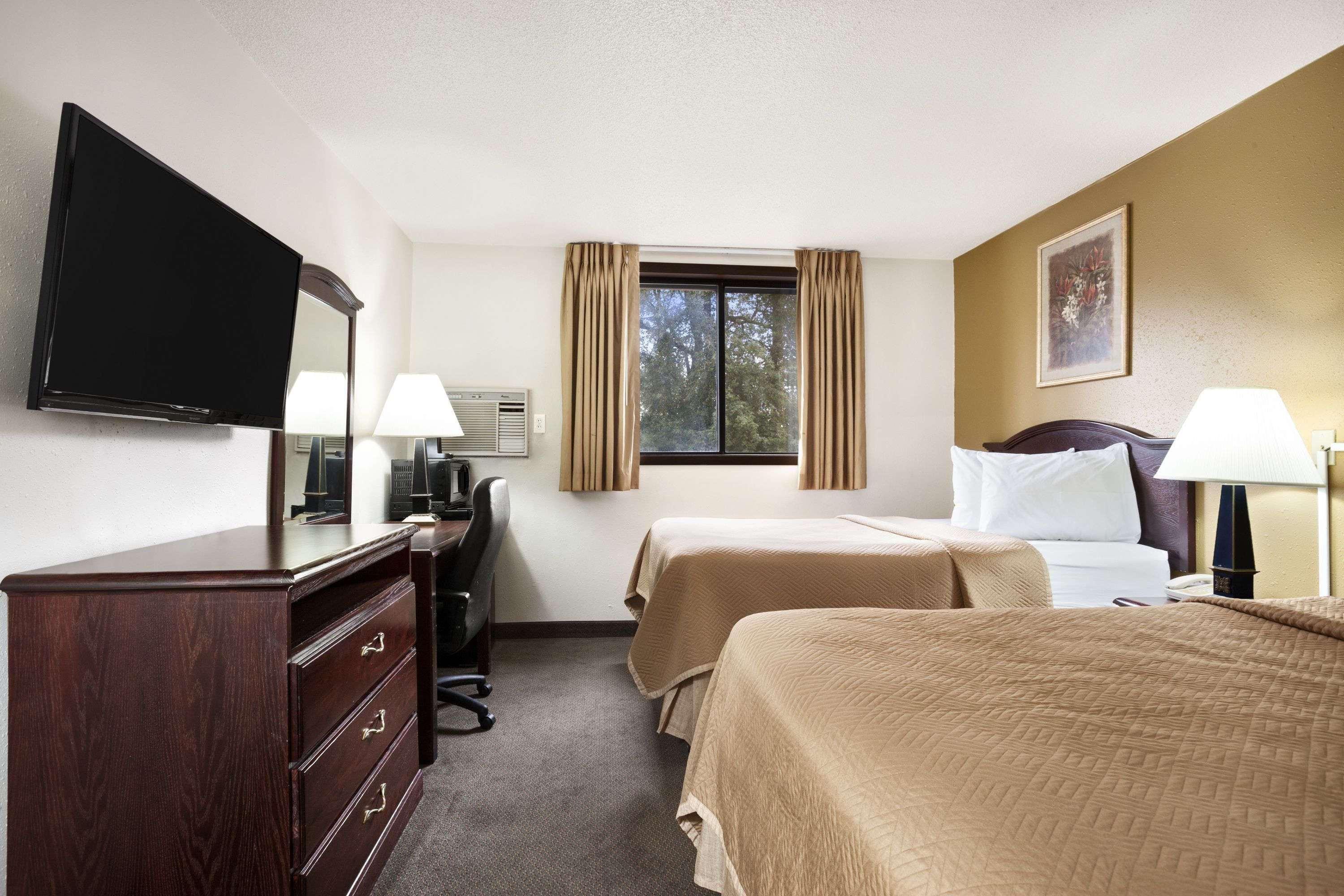 Travelodge By Wyndham La Porte/Michigan City Area Dış mekan fotoğraf